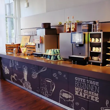 Ibis Hotel 2*
