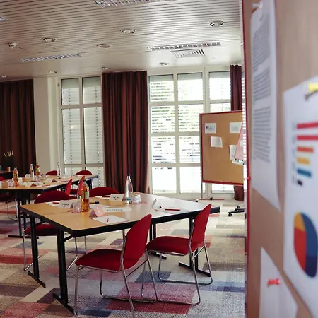 Ibis Hotel 2*