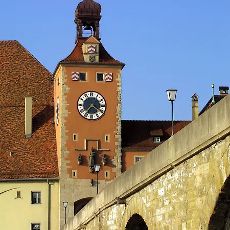 Ibis Ρέγκενσμπουργκ