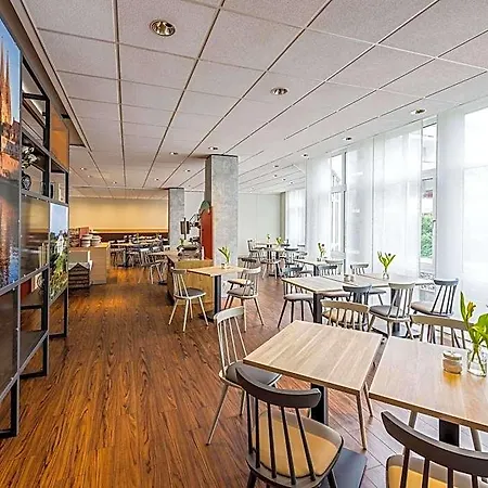 Ibis 3*